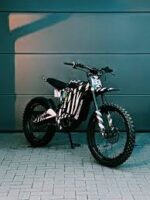 2022 black and white sur ron light bee