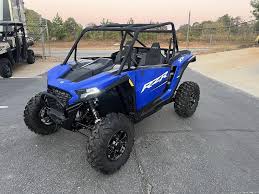 Polaris RZR XP 1000 sports EPS