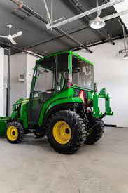 John Deere 2032R