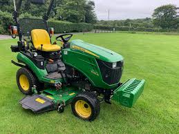 John Deere 1026R
